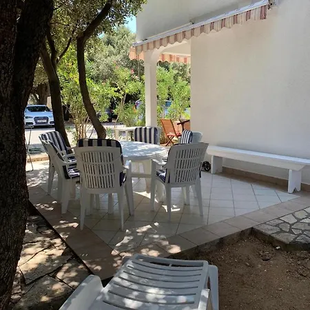 66 Apartman *