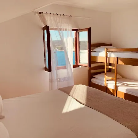 Apartman 66